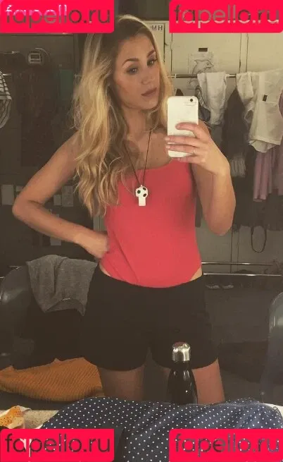 Lisa Gilroy Onlyfans Photo Gallery 