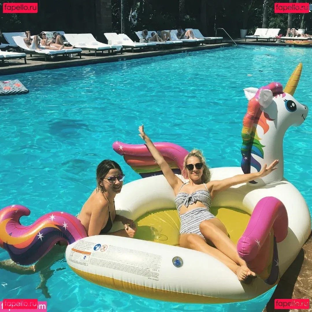 Lisa Gilroy Onlyfans Photo Gallery 