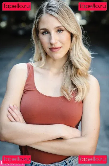 Lisa Gilroy Onlyfans Photo Gallery 