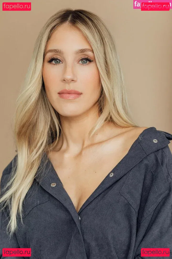 Lisa Gilroy Onlyfans Photo Gallery 