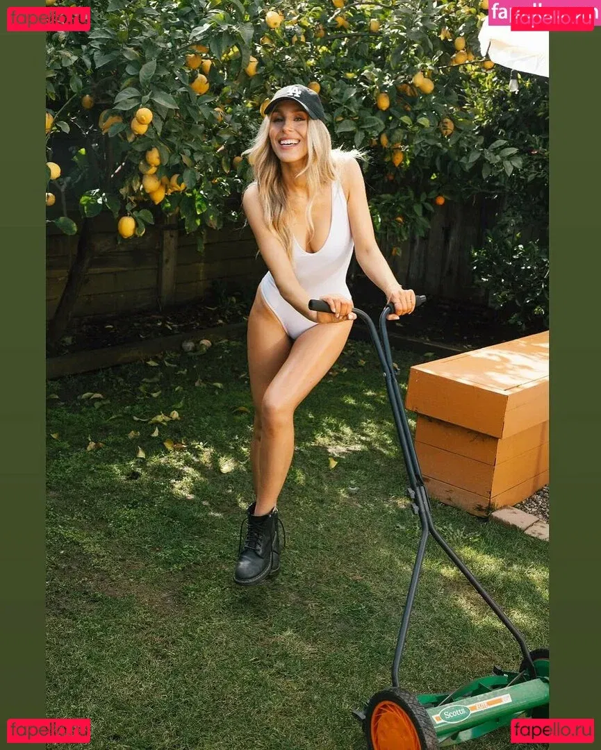 Lisa Gilroy Onlyfans Photo Gallery 