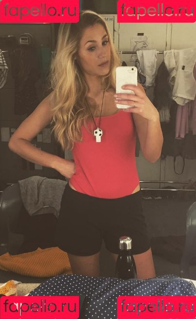 Lisa Gilroy Onlyfans Photo Gallery 