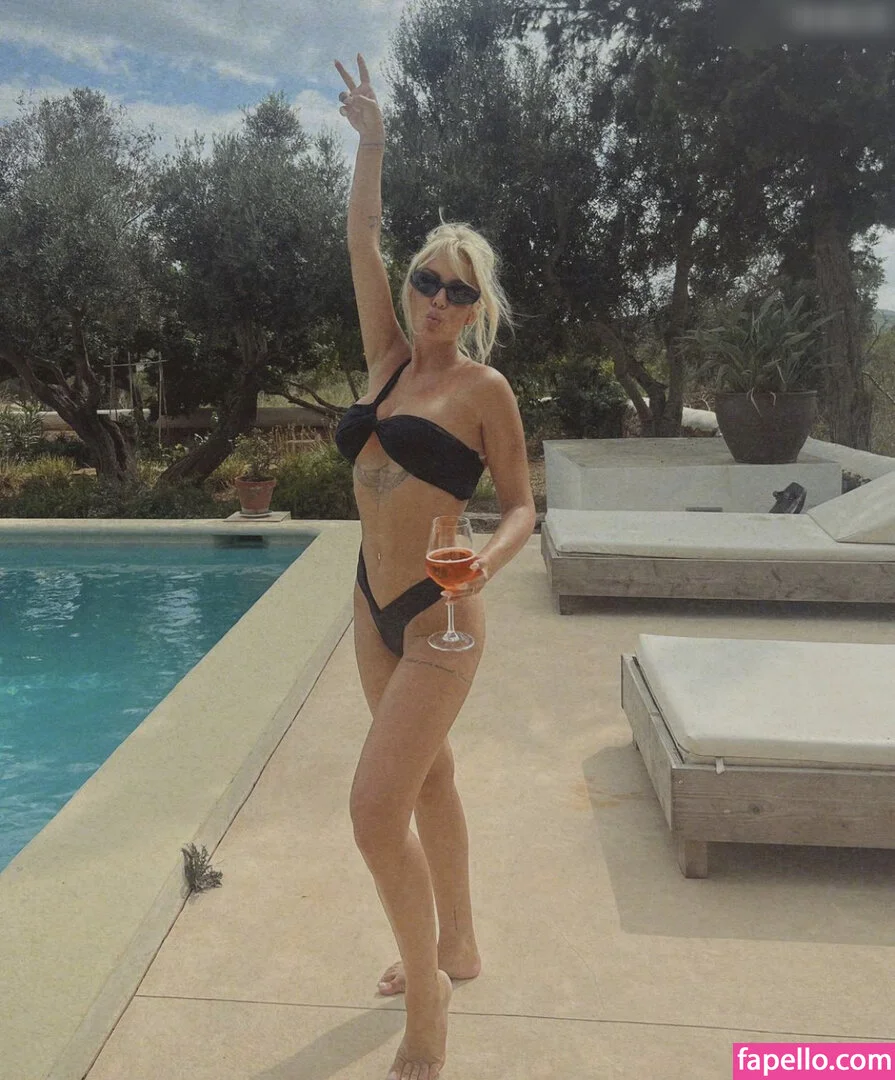 Samantha Abdul Onlyfans Photo Gallery 