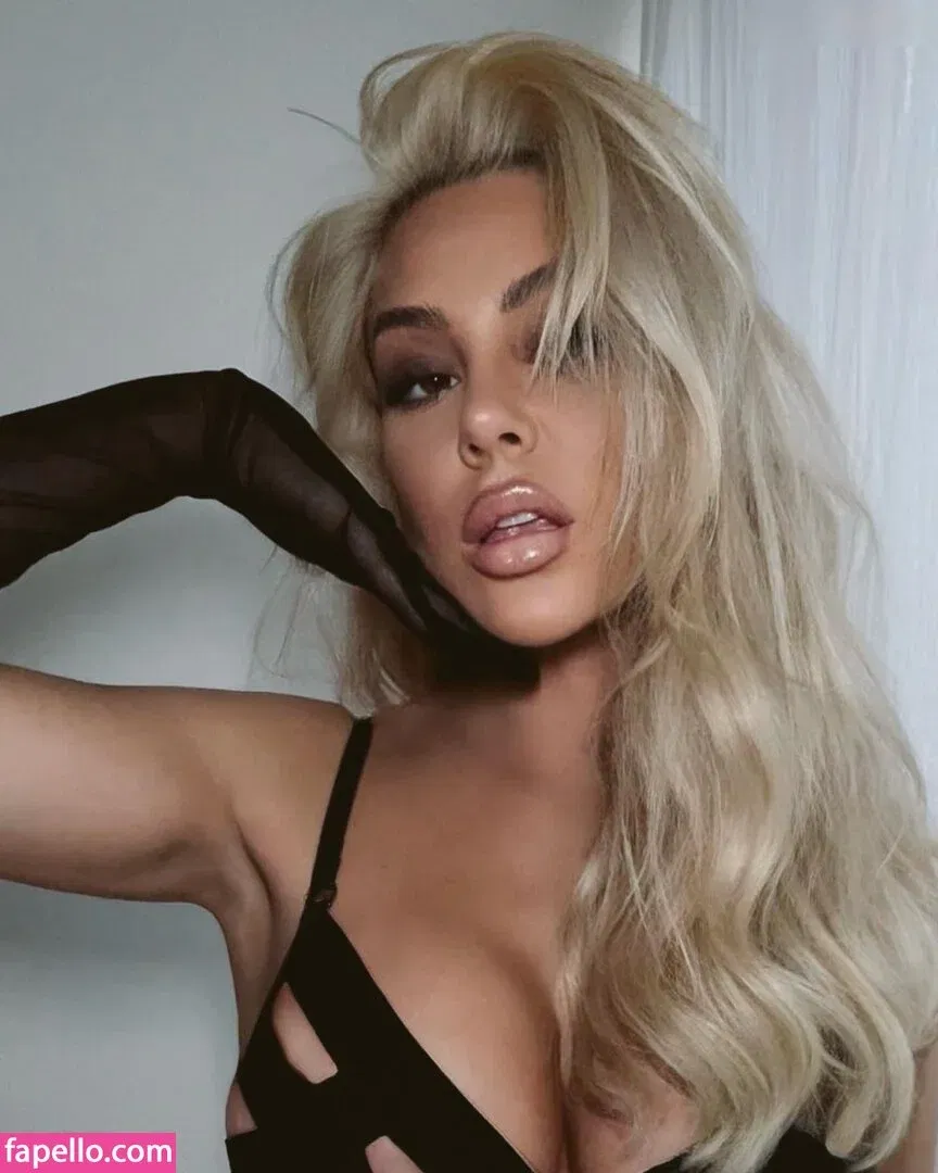 Samantha Abdul Onlyfans Photo Gallery 