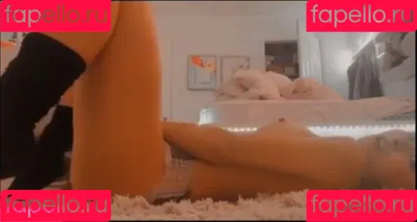 WaifuMiia Onlyfans Photo Gallery 