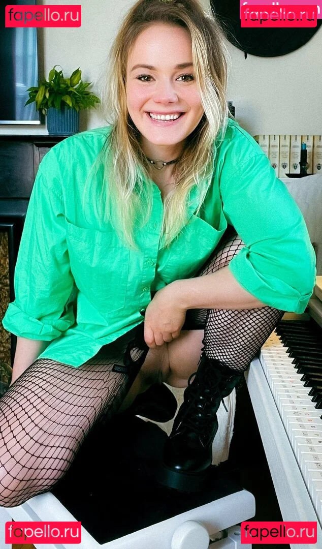 Nouschka Onlyfans Photo Gallery 