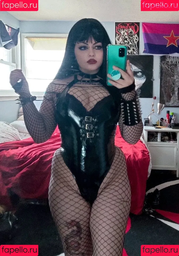 Girlbossnian Onlyfans Photo Gallery 