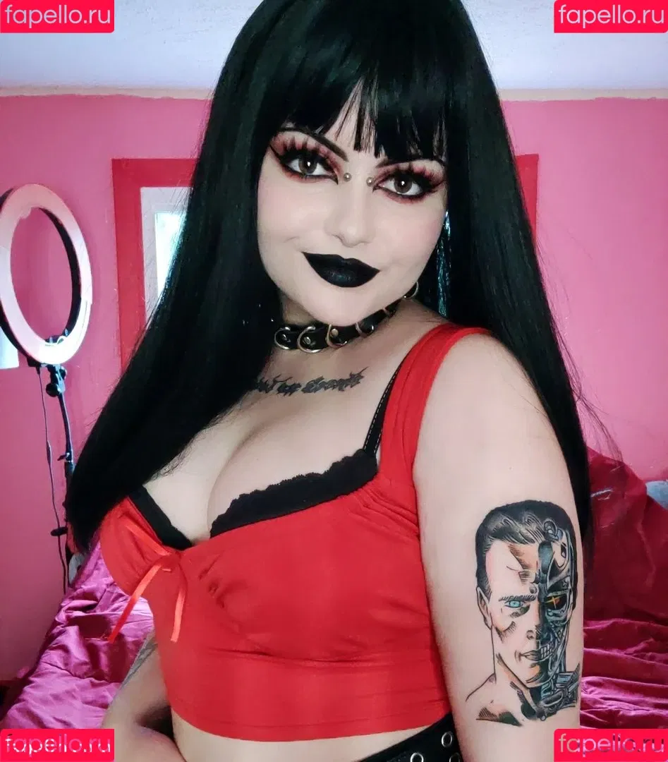 Girlbossnian Onlyfans Photo Gallery 