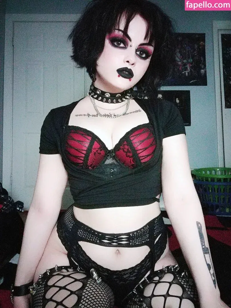 Girlbossnian Onlyfans Photo Gallery 