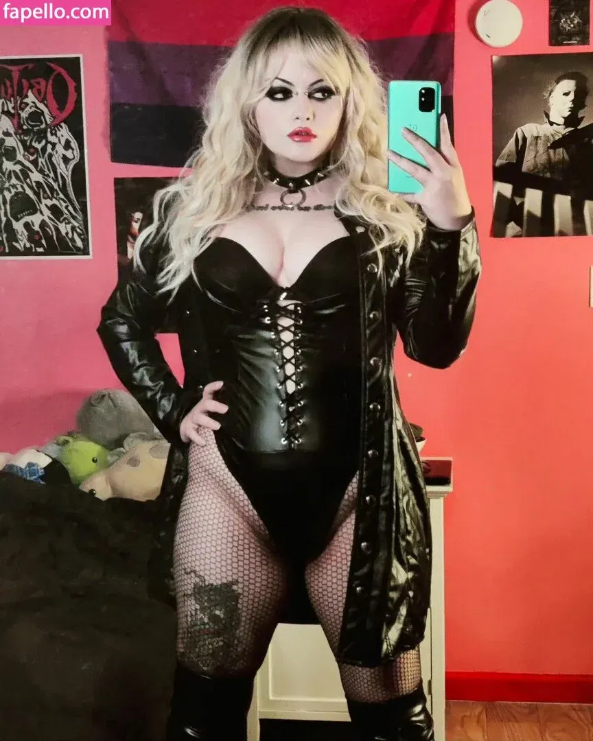 Girlbossnian Onlyfans Photo Gallery 