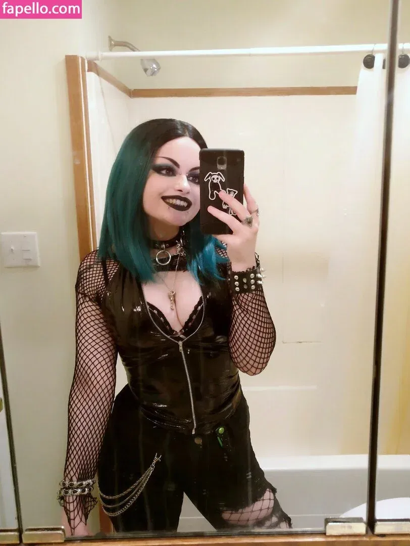 Girlbossnian Onlyfans Photo Gallery 