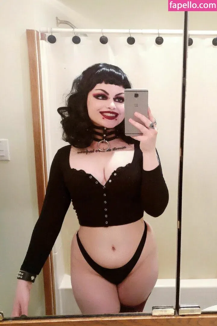 Girlbossnian Onlyfans Photo Gallery 