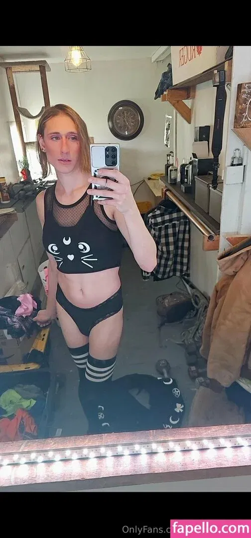 vivianxnaiviv Onlyfans Photo Gallery 