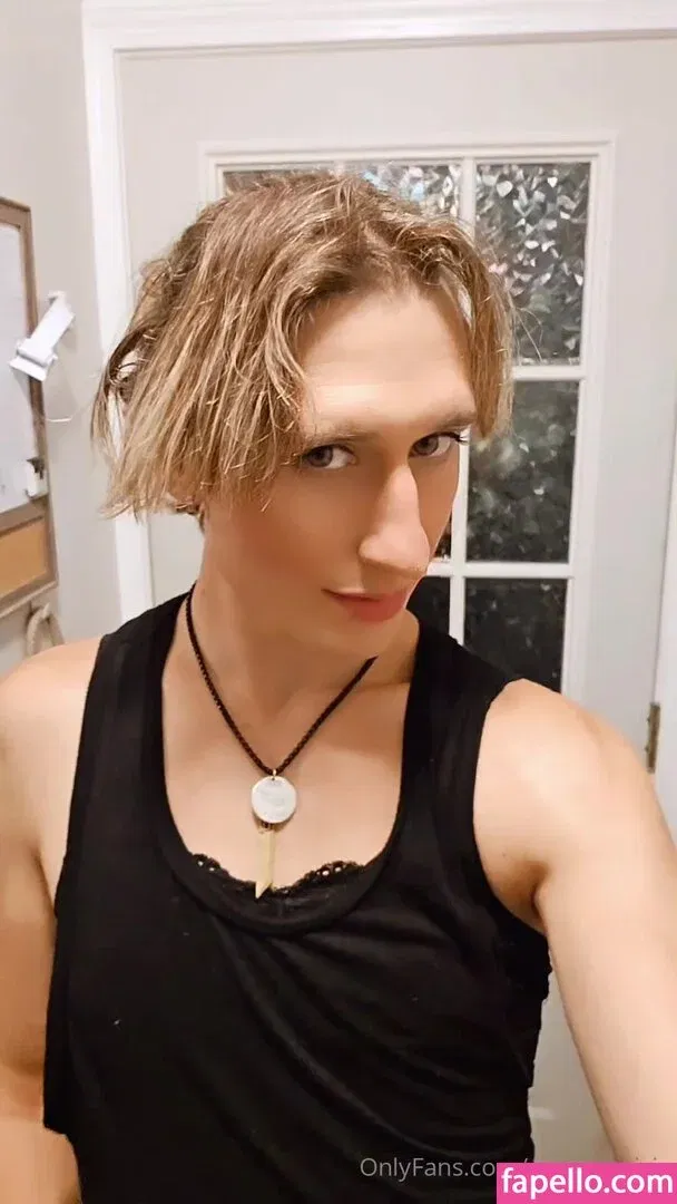 vivianxnaiviv Onlyfans Photo Gallery 