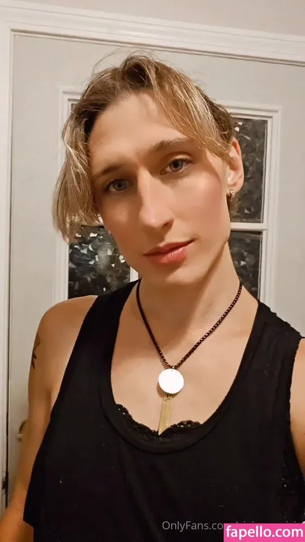 vivianxnaiviv Onlyfans Photo Gallery 