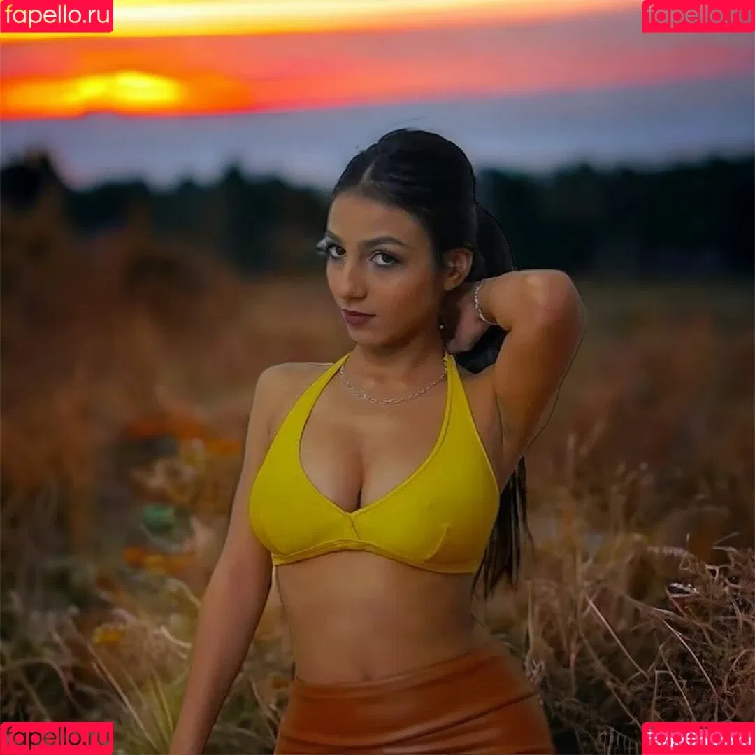 vanessa2004 Onlyfans Photo Gallery 