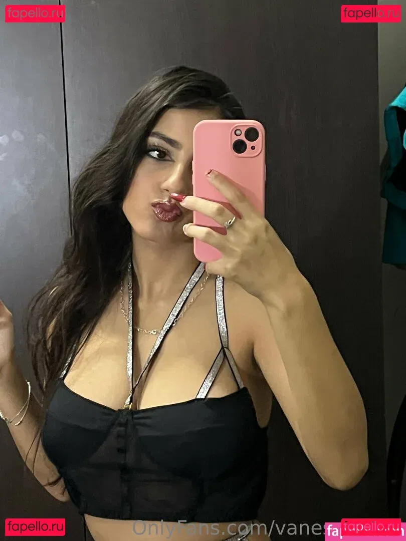 vanessa2004 Onlyfans Photo Gallery 