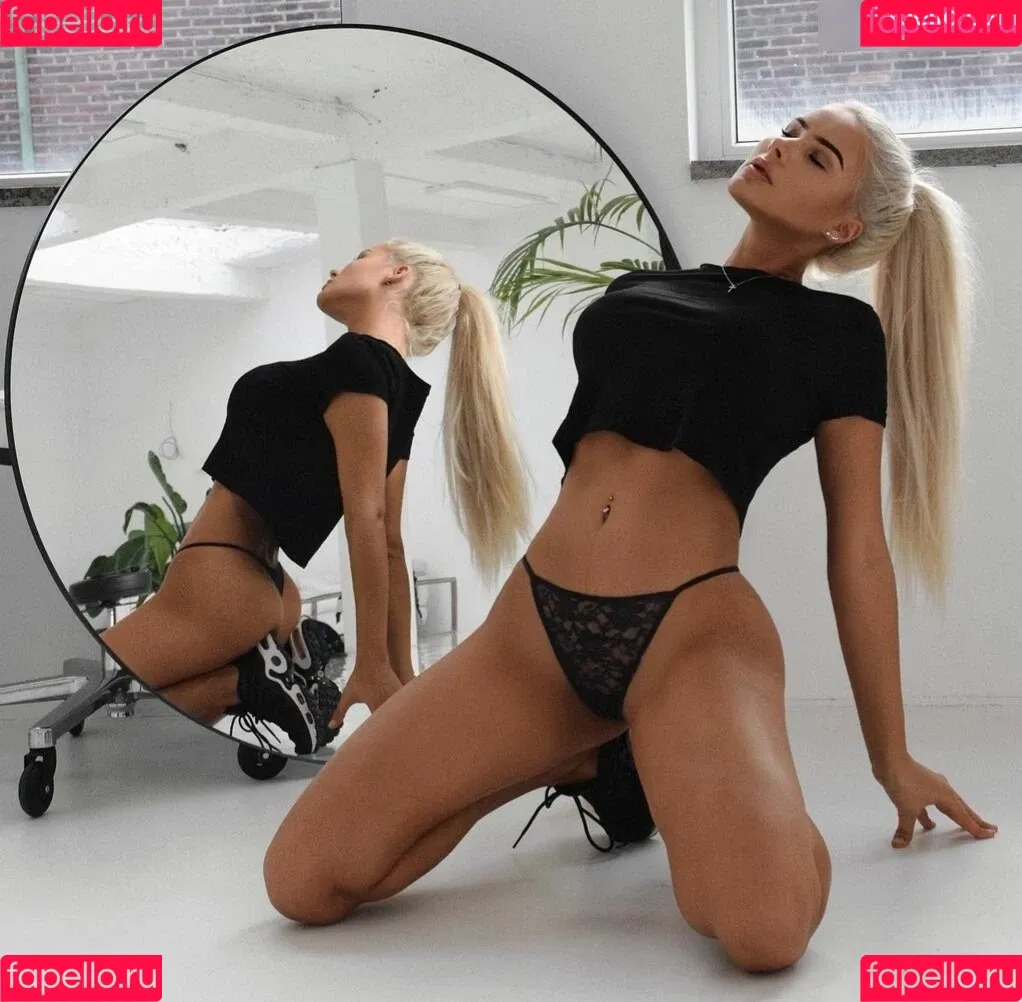 Mary.Bella Onlyfans Photo Gallery 