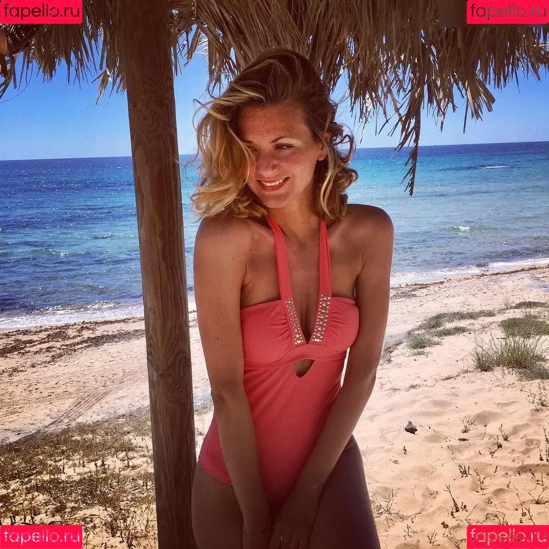 Ella Endlich Onlyfans Photo Gallery 