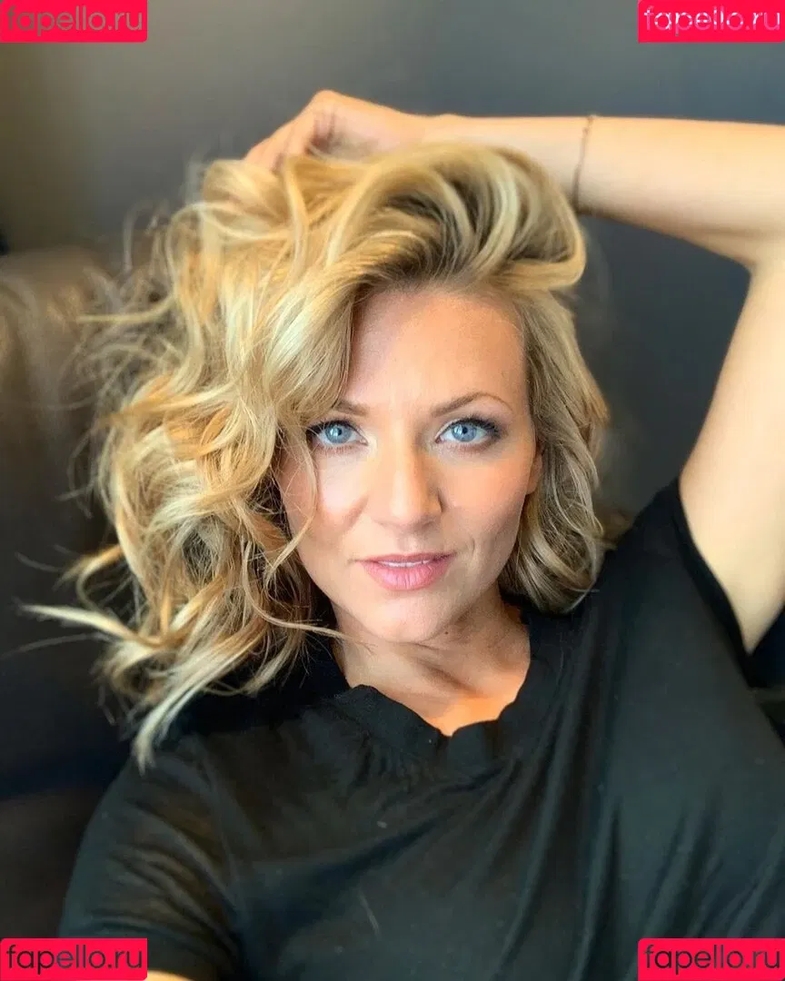 Ella Endlich Onlyfans Photo Gallery 