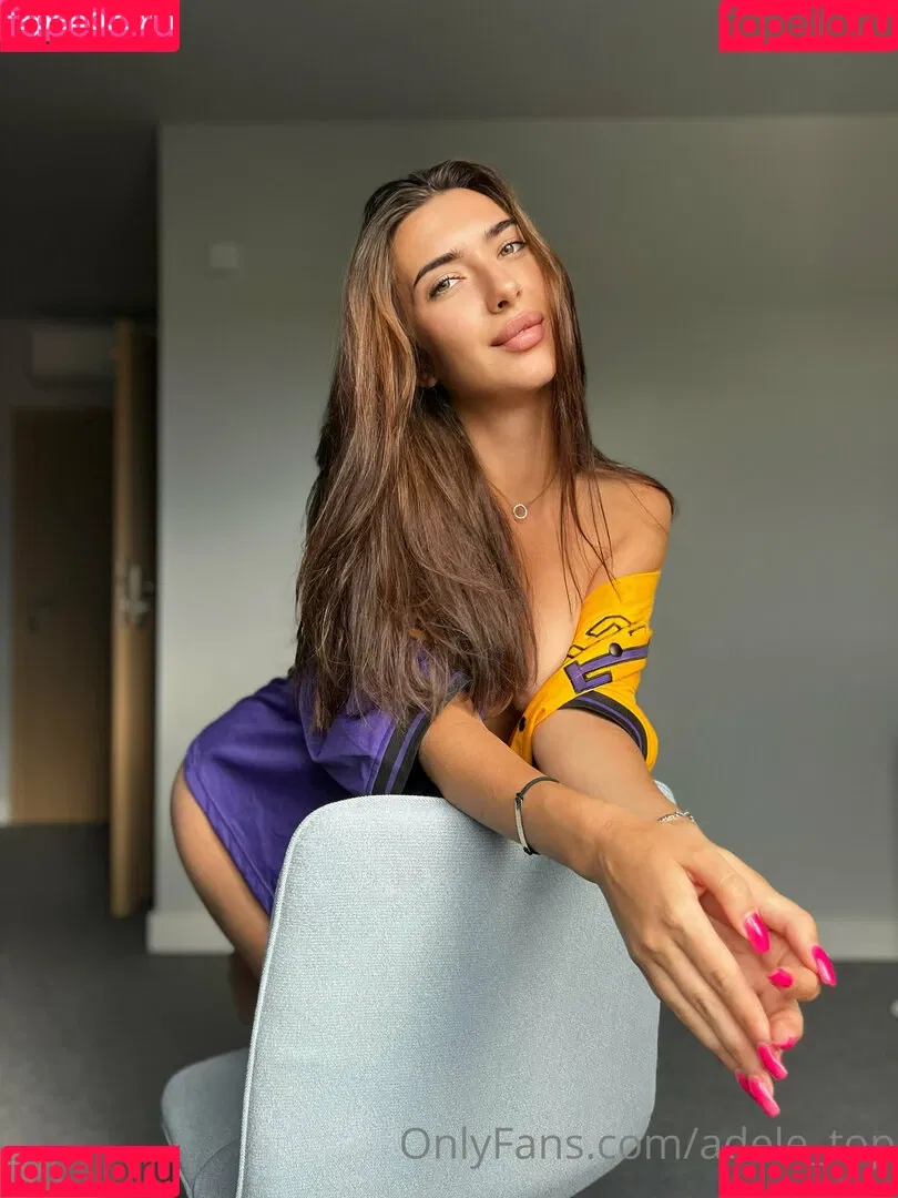 adele_top Onlyfans Photo Gallery 