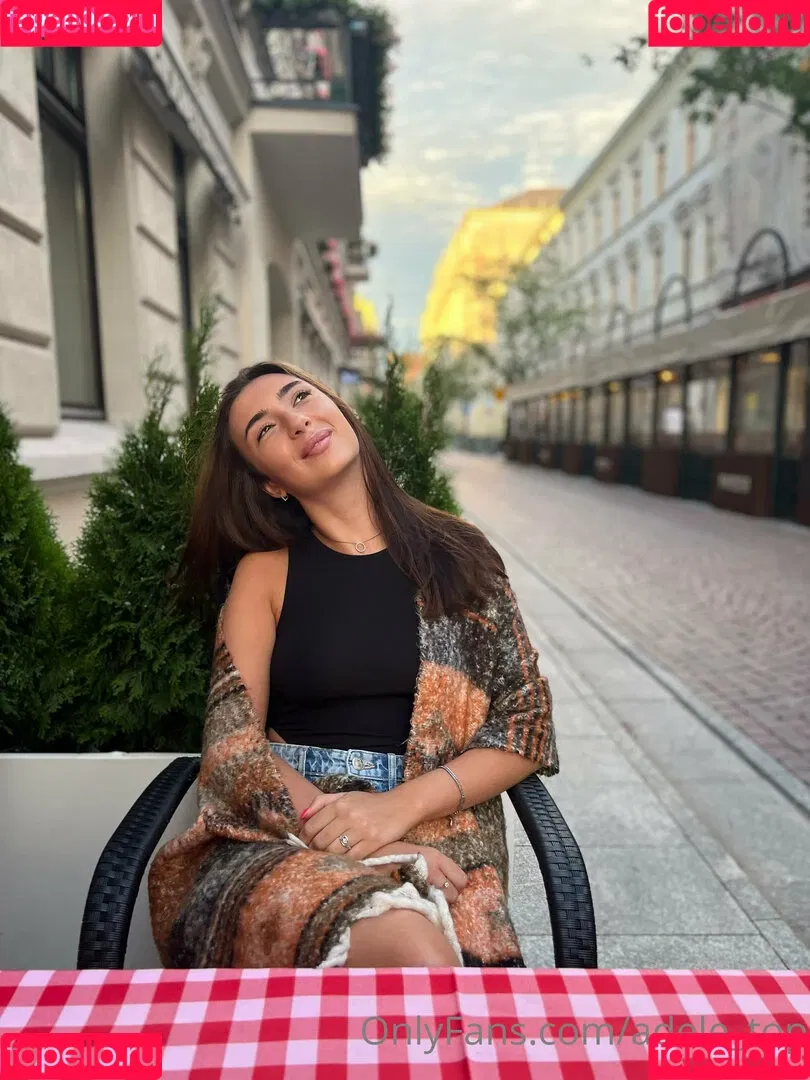 adele_top Onlyfans Photo Gallery 