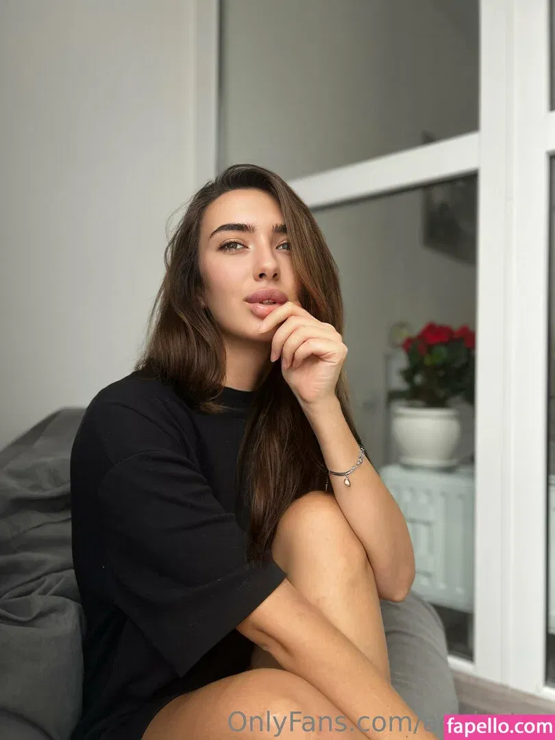 adele_top Onlyfans Photo Gallery 