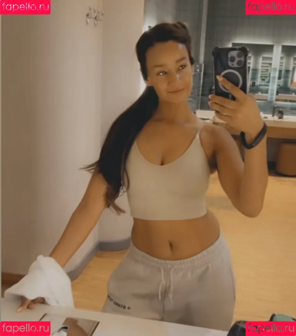 Gabriella De Almeida Rinne Onlyfans Photo Gallery 