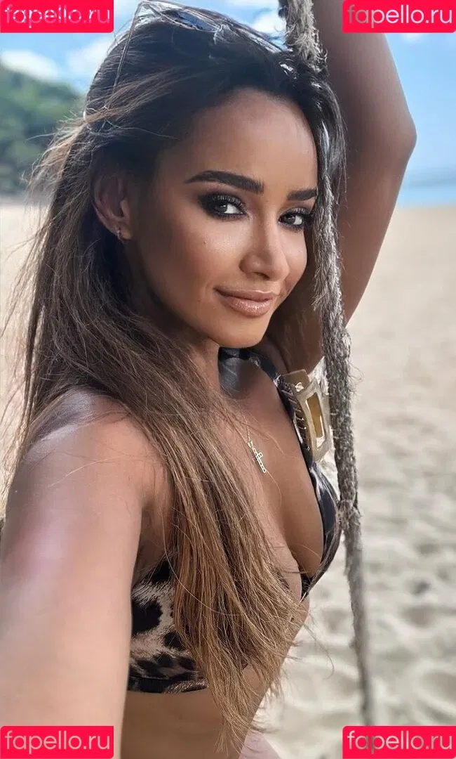Gabriella De Almeida Rinne Onlyfans Photo Gallery 
