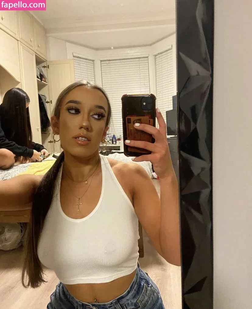 Joanna Davidson Onlyfans Photo Gallery 