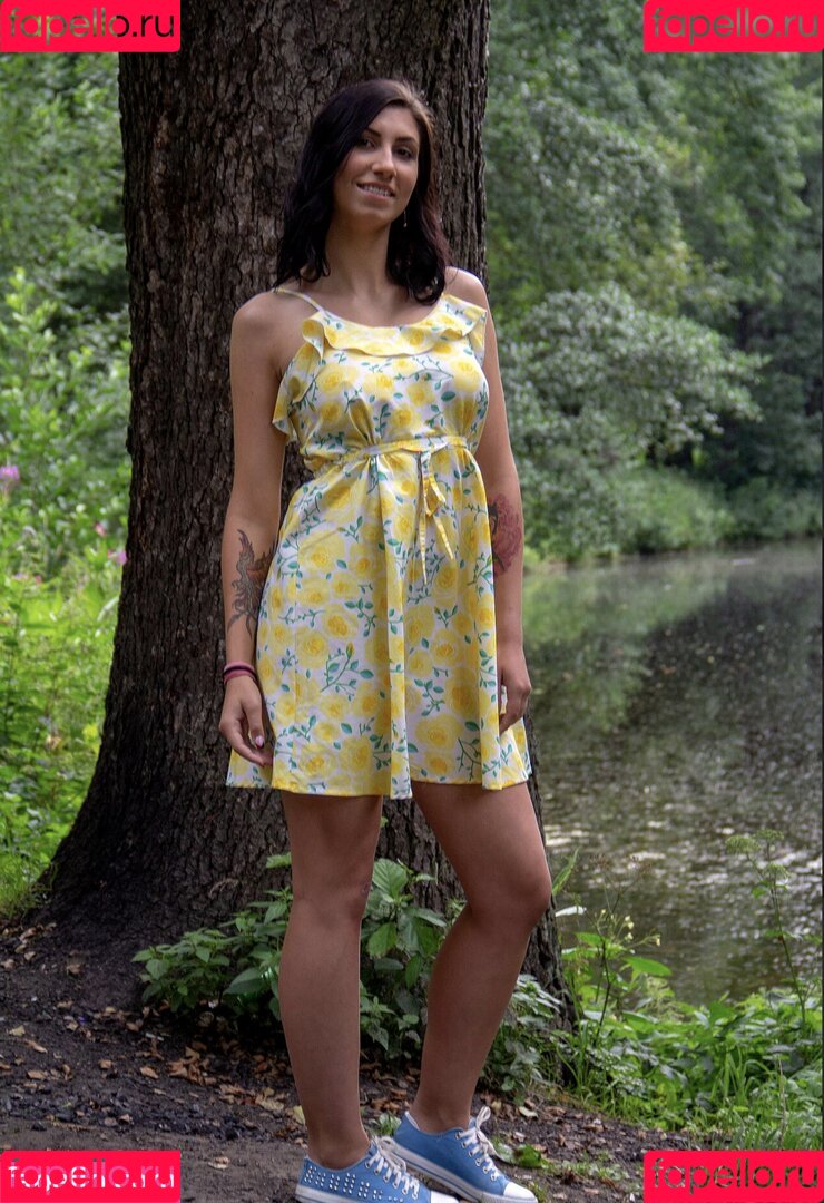 Henna Ssy Onlyfans Photo Gallery 