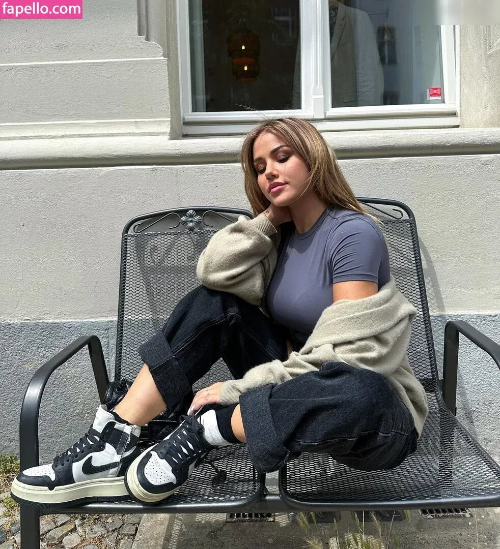 Kim Gloss Onlyfans Photo Gallery 