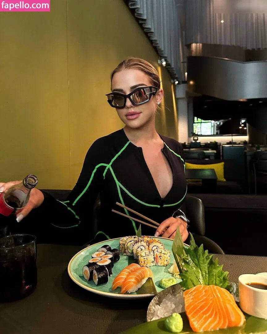 Kim Gloss Onlyfans Photo Gallery 