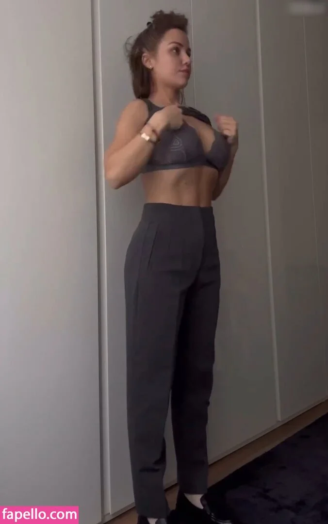 Kim Gloss Onlyfans Photo Gallery 