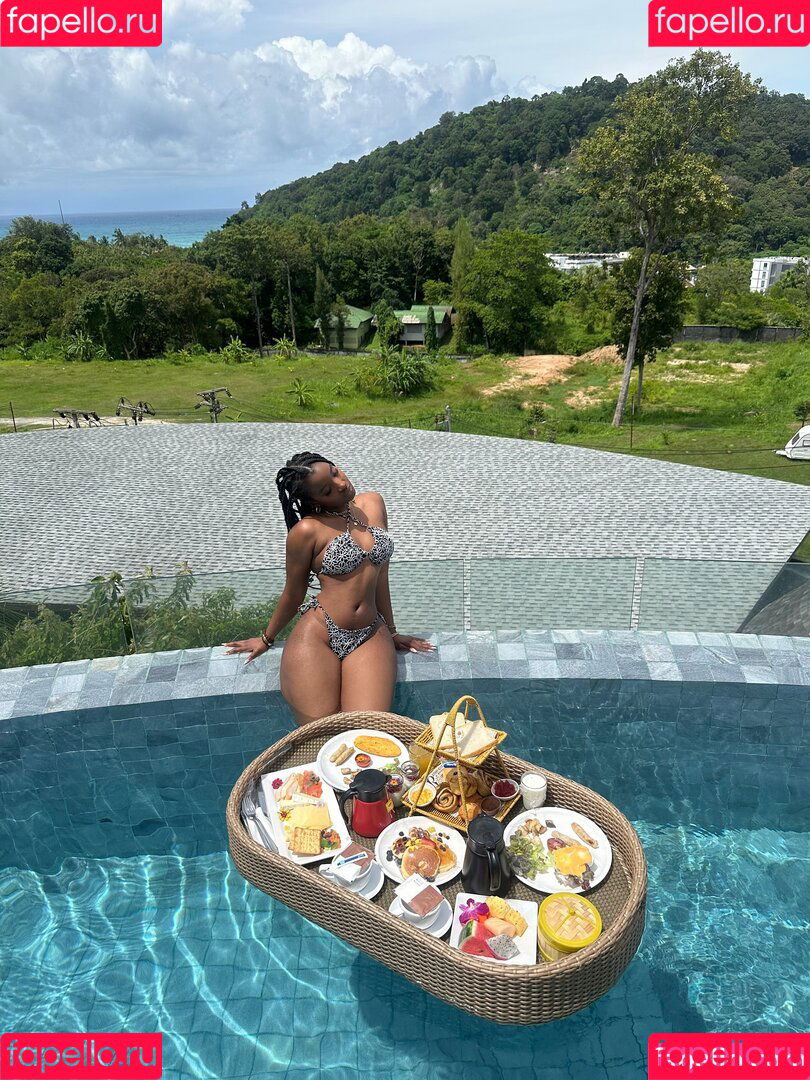 Pyt.Kelly Onlyfans Photo Gallery 