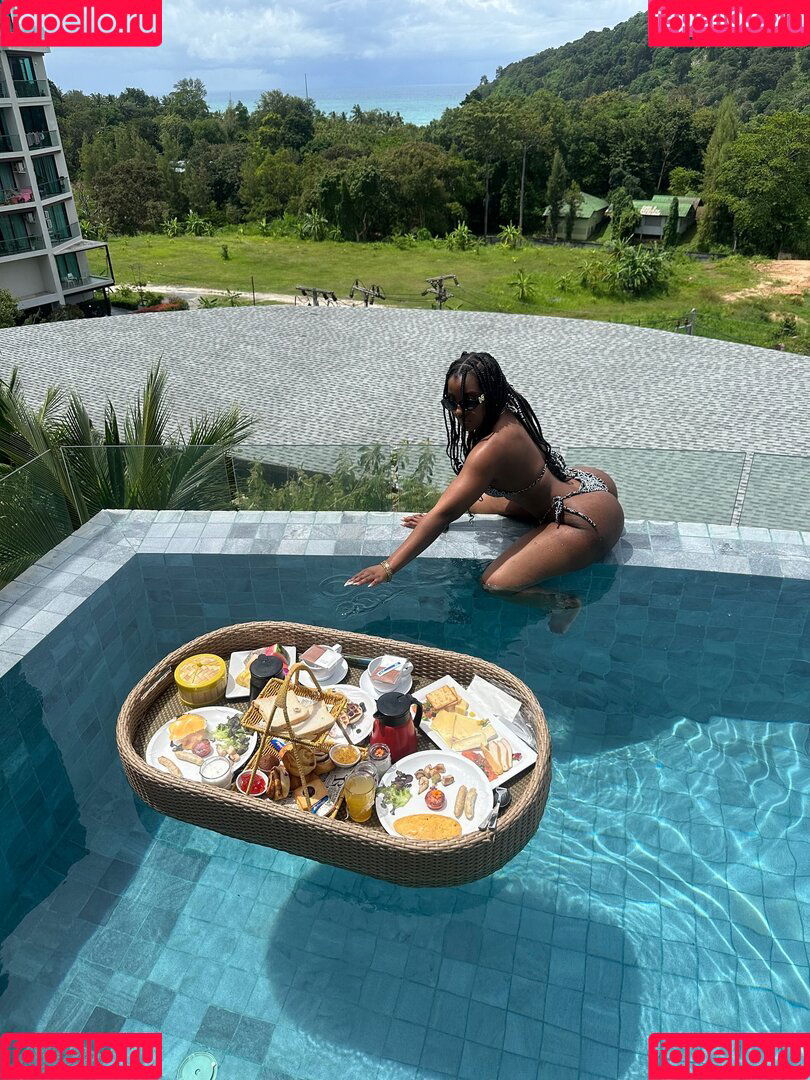 Pyt.Kelly Onlyfans Photo Gallery 