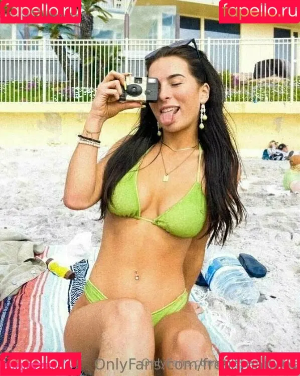 missemmy19 Onlyfans Photo Gallery 