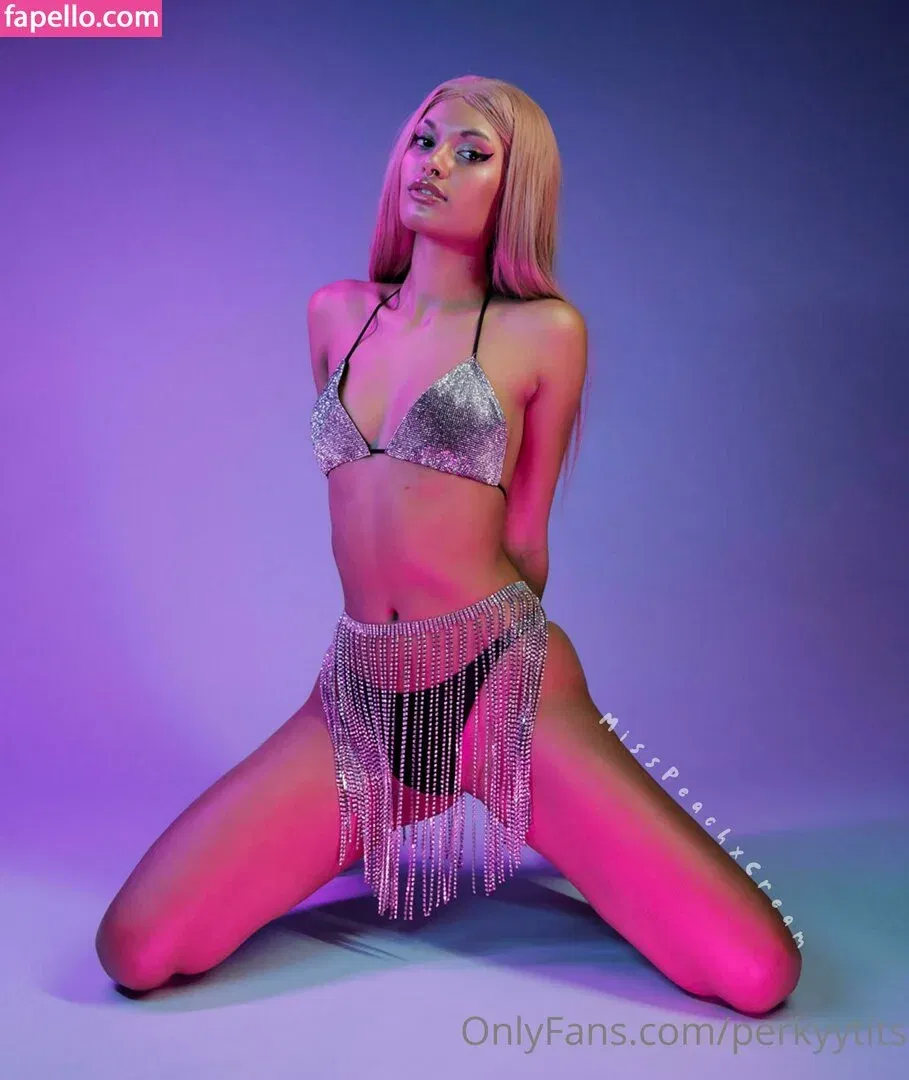 perkyytits Onlyfans Photo Gallery 