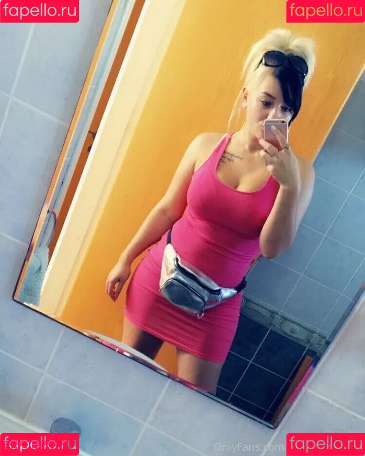 tinkonlyfansxo Onlyfans Photo Gallery 