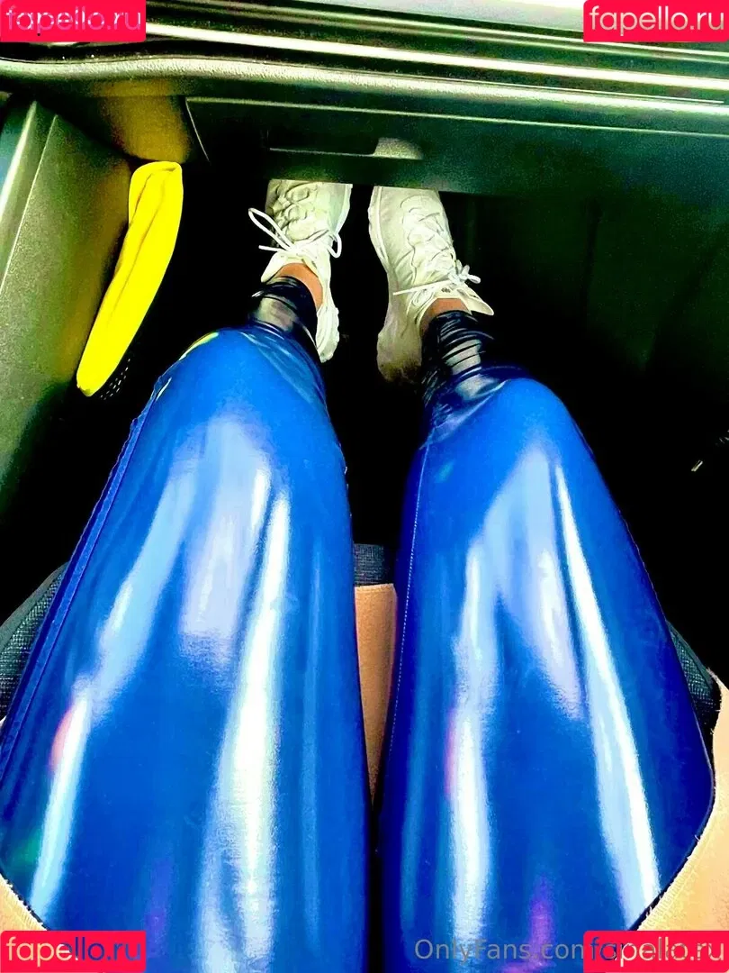 sinalatex Onlyfans Photo Gallery 