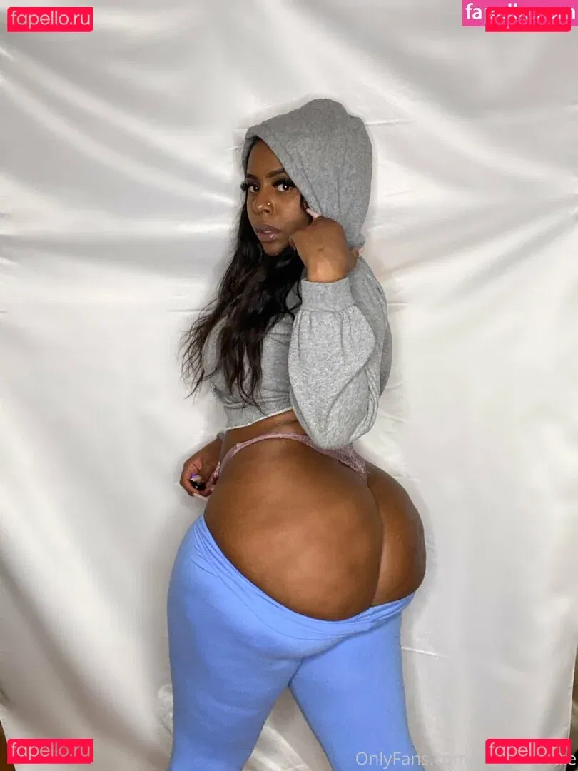 fatassbaddie Onlyfans Photo Gallery 