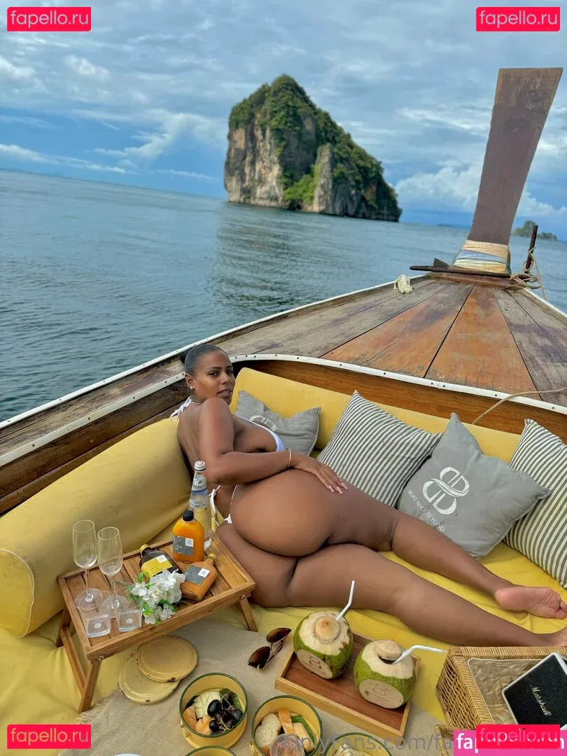 fatassbaddie Onlyfans Photo Gallery 