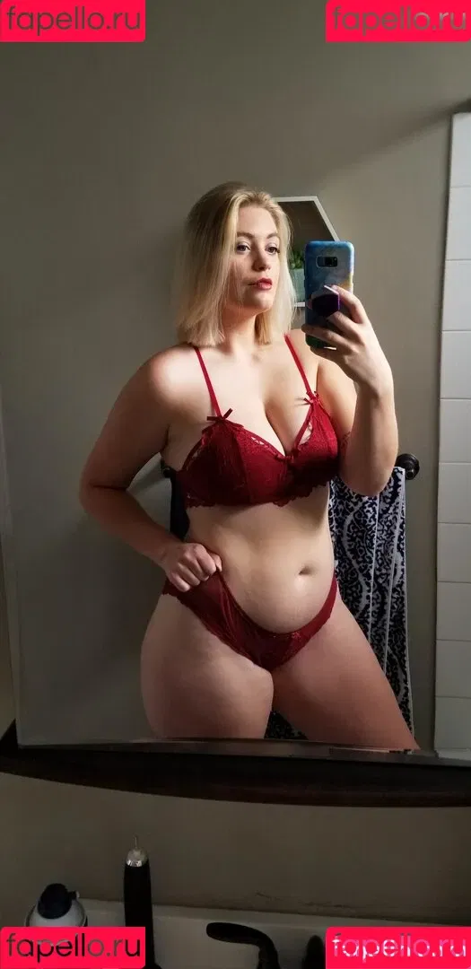 Valerie Bardot Onlyfans Photo Gallery 