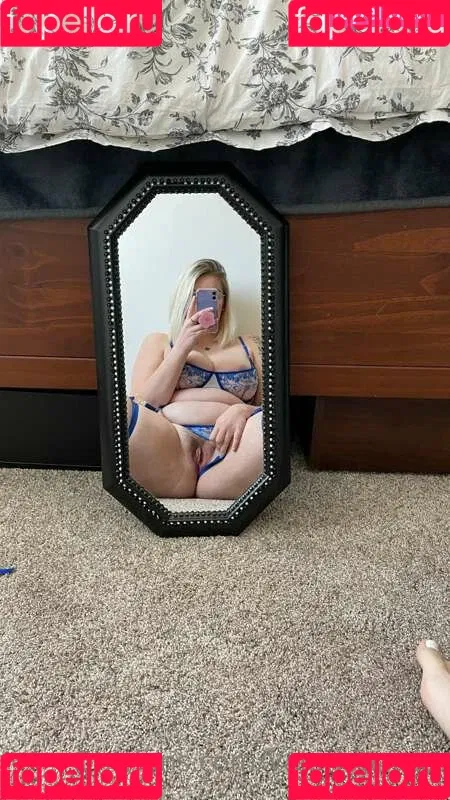 Valerie Bardot Onlyfans Photo Gallery 