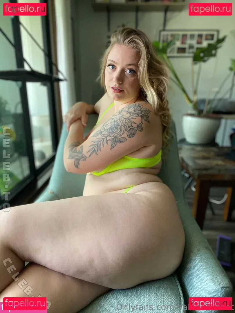 Valerie Bardot Onlyfans Photo Gallery 