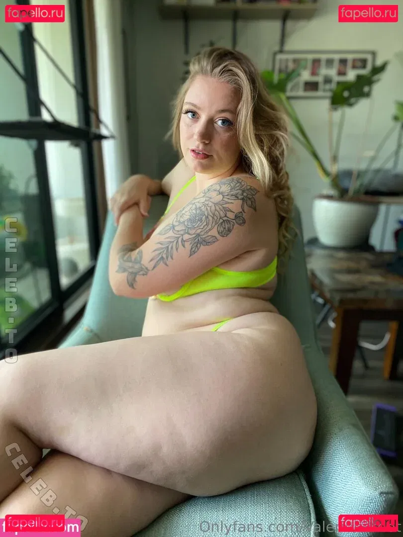 Valerie Bardot Onlyfans Photo Gallery 