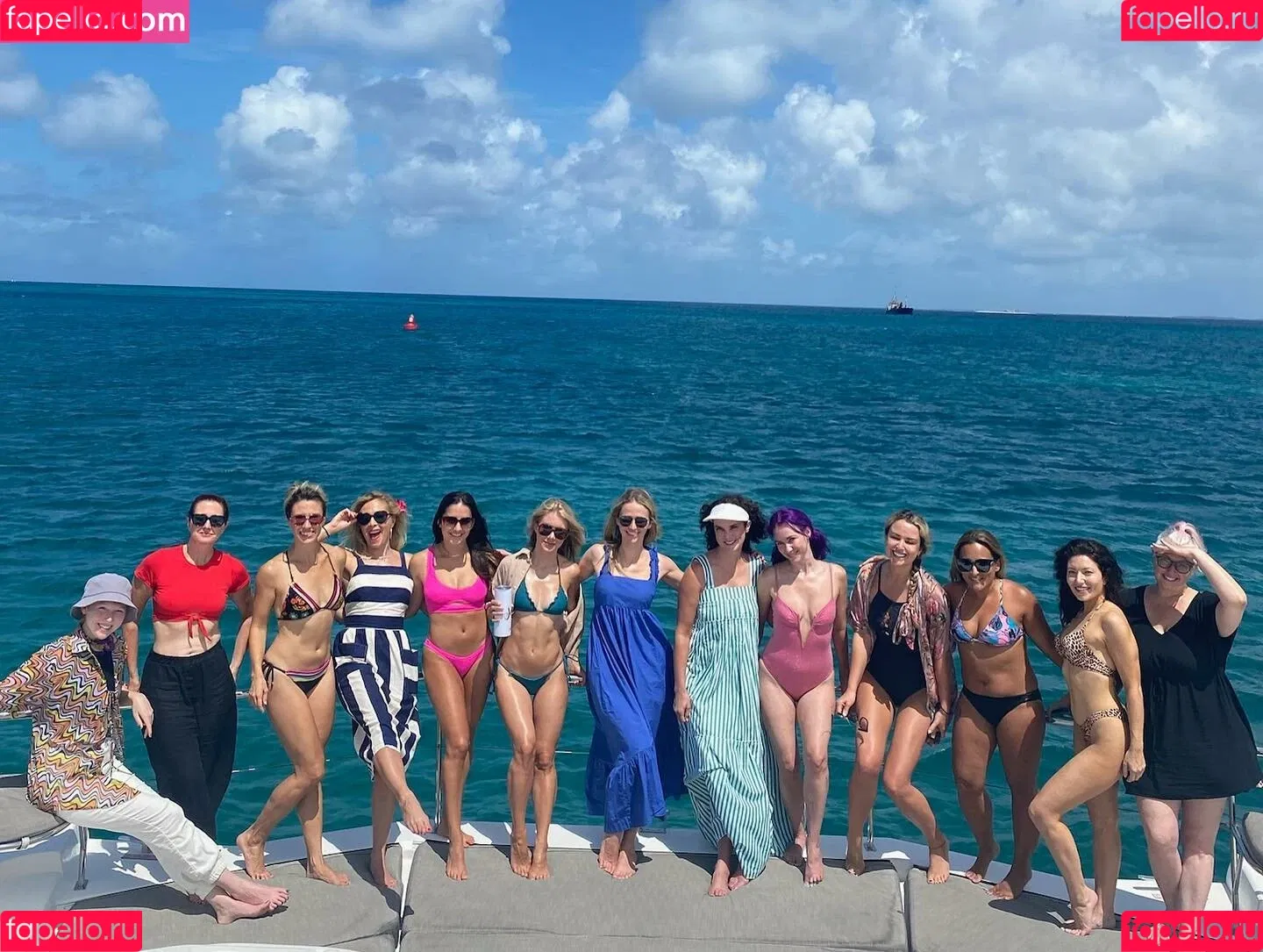 Jennifer Holland Onlyfans Photo Gallery 