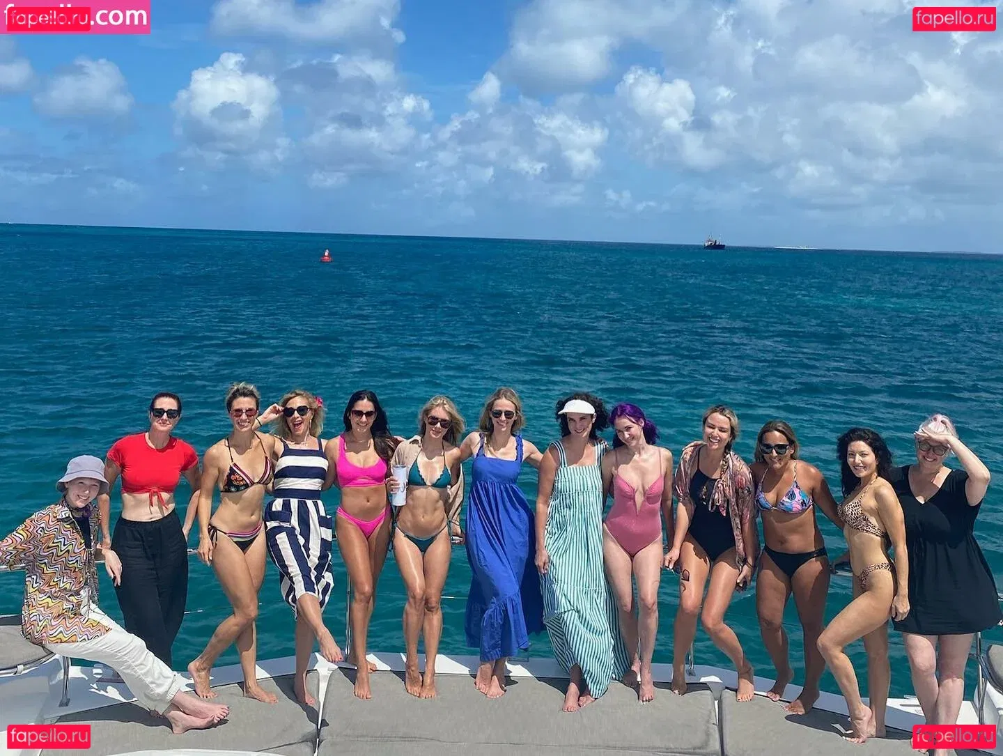 Jennifer Holland Onlyfans Photo Gallery 