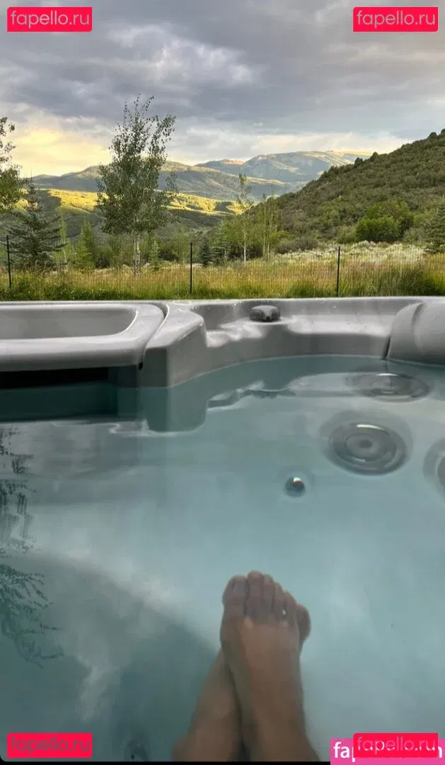 Jennifer Holland Onlyfans Photo Gallery 