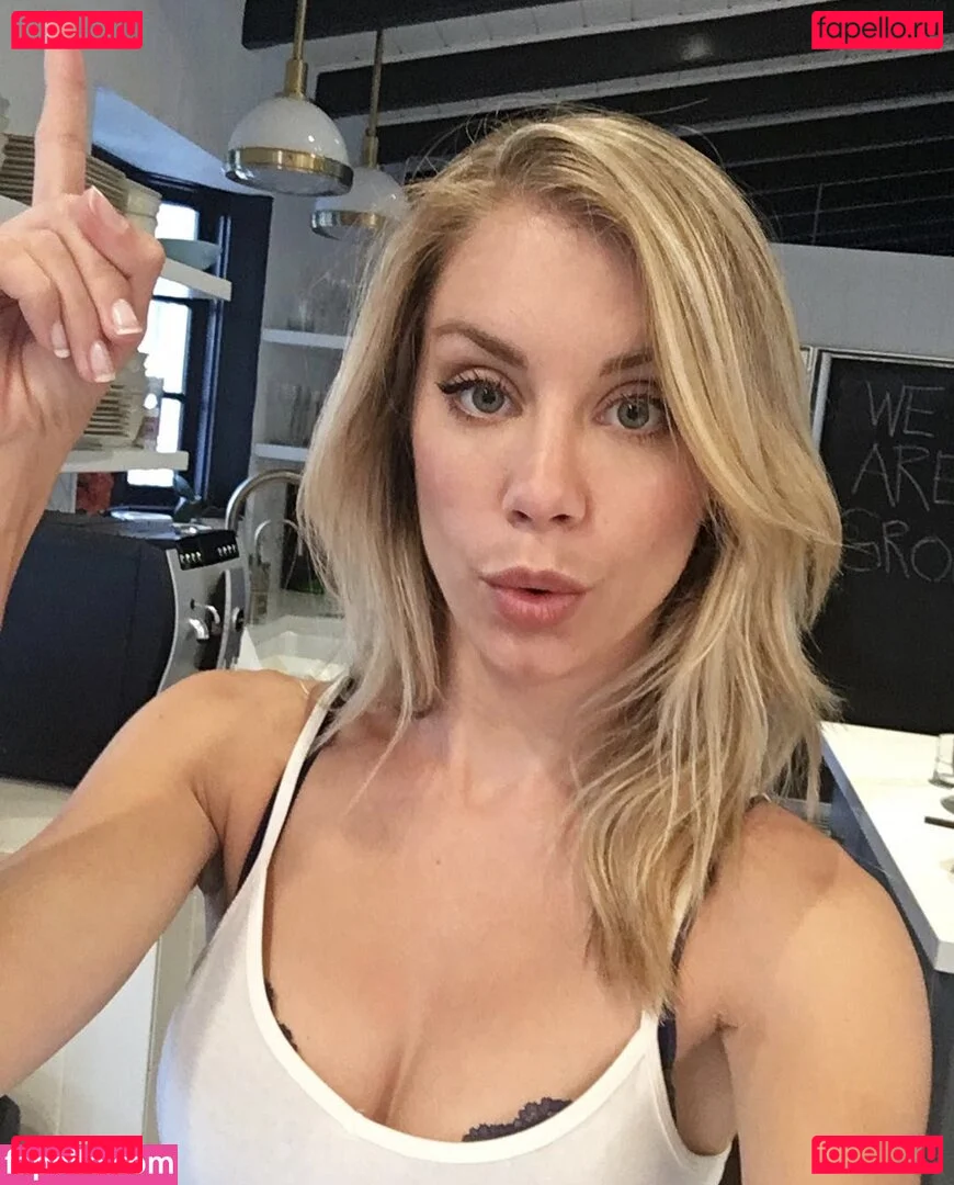 Jennifer Holland Onlyfans Photo Gallery 